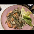 89パク3's cooksnap of when they made 鮭切り身とエノキのバターソテー.