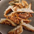 kzr孤鳩's cooksnap of when they made ミシュランシェフに習った肉汁洪水焼き餃子.