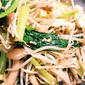 ゆゆっちゃ's cooksnap of when they made 簡単♪小松菜とモヤシと卵の炒めもの.