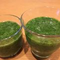 yuzukann's cooksnap of when they made 目指せ美肌！小松菜＆キウイジュース.