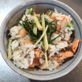 朔蔵Kitchen's cooksnap of when they made 香ばし鮭ときのこの混ぜご飯.