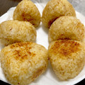 ☆ぽむぽむ☆'s cooksnap of when they made 胡麻とおかかの焼きおにぎり♪.