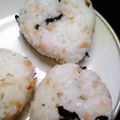 500k's cooksnap of when they made 鮭＆わかめ♪のおにぎり☆.