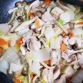 みゆりん姫's cooksnap of when they made 小松菜と鳥もも肉のとろとろ炒め.