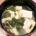 ちょこ05's cooksnap of when they made モロヘイヤと油揚げの味噌汁.
