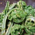 しろくっきー's cooksnap of when they made 山菜美味しい！こごみの胡麻油醤油和え.