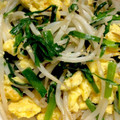 ひろっしゅママ's cooksnap of when they made 簡単❗卵とニラもやしの炒め物.