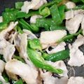 ハニイとムサシ's cooksnap of when they made ピーマンと豚バラ肉の塩コショウ炒め.