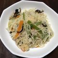 tamaさま's cooksnap of when they made 我が家で人気♪野菜たっぷり焼きビーフン.