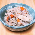 桜月❀咲良mommy's cooksnap of when they made ツナとしめじの彩り五目炊き込みご飯.