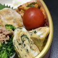 ☆GSSQHY☆'s cooksnap of when they made ✿卵焼きに大葉入れてみた✿.