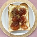 はなぴっち's cooksnap of when they made ストロベリーで胡麻チーなトースト♡.