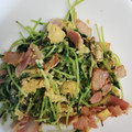 クックW9MO8N☆'s cooksnap of when they made 豆苗とベーコンの卵炒め.