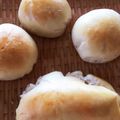 sa-cha-som's cooksnap of when they made 生クリームとはちみつのふんわり丸パン.