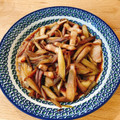 mikko6's cooksnap of when they made ☼ずいき（芋がら）と揚げと豚肉の炒め煮.