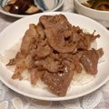 らぶにゃんG's cooksnap of when they made 和牛薄切り丼.