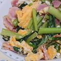 キッチンhide's cooksnap of when they made 小松菜とベーコンの卵とじ炒め.