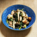 KAKO_KAKO's cooksnap of when they made チンゲン菜としめじの旨蒸し煮.