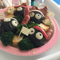 こめきちママ's cooksnap of when they made 簡単☆運動会キャラ弁　まっくろくろすけ　.