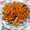 ジョンリークッカー's cooksnap of when they made 舞茸と人参のきんぴら.