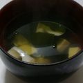 ヨシヨッシー's cooksnap of when they made 簡単！豆腐とワカメとちくわのお吸い物.