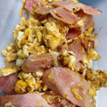 クックK0EAD7☆'s cooksnap of when they made ベーコンと卵のふわとろずぼら丼.