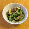 TamaZun's cooksnap of when they made ☆豆苗と舞茸の炒め物☆.