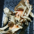 ymd88's cooksnap of when they made 鮭と舞茸のバターポン酢焼き♪簡単で美味！.