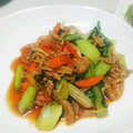 クックP3Z5B5☆'s cooksnap of when they made チンゲン菜ときのこのそぼろオイスター炒め.