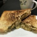☆GSSQHY☆'s cooksnap of when they made ⁂リメイク⁂おからとカレーのホットサンド.
