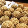 ♡誇花♡'s cooksnap of when they made たこやき器で簡単!　ごまたっぷりゴマ団子.