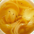 yun92101's cooksnap of when they made レンジで簡単！丸ごと玉ねぎスープ　改訂版.