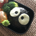 栗丸うさぎ's cooksnap of when they made 簡単 まっくろくろすけ 爆弾おにぎり.