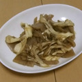 きらり流れ星's cooksnap of when they made こんにゃくと舞茸のバター醤油炒め.