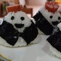 みどりいろおばけ's cooksnap of when they made キャラ弁にもウインナーでお花のおにぎり.