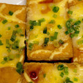 ポムポムポヨコ's cooksnap of when they made 厚揚げのマヨチーズ載せ＊トースター焼き.