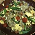 クロ８５'s cooksnap of when they made オクラと豚肉、トマトの甘酢卵炒め.