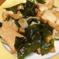 QPはにー's cooksnap of when they made 三陸わかめと厚揚げのオイスターソース炒め.