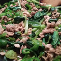 みこひろママ's cooksnap of when they made 簡単♪豚バラと小松菜のオイスター炒め.