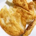 ☆こりら☆'s cooksnap of when they made 余った餃子の皮◆フライパンでチーズ揚げ◆.