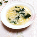 旦那は皿洗い's cooksnap of when they made えのきとわかめの卵スープ.