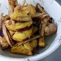 よっしーにゃんこ's cooksnap of when they made 鶏胸肉とさつま芋とごぼうの炒め煮.