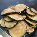 みこひろママ's cooksnap of when they made 簡単副菜☆ズッキーニのマヨ醤油 炒め.