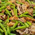 ｸﾏﾘｴ's cooksnap of when they made いんげんと豚肉のコチュジャン炒め煮.