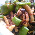 ★じん★'s cooksnap of when they made 簡単♪ピーマンとしめじのおかか炒め.