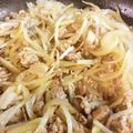 クック15FFG6☆'s cooksnap of when they made うちのごはん風？！もやしと挽肉の味噌炒め.