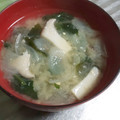 1072gou's cooksnap of when they made ほうれん草とエリンギと玉ねぎの味噌汁.