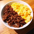 Hotcocoa！'s cooksnap of when they made 甘辛おいしい！たまごとひき肉二色そぼろ丼.