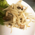 水玉ぱじゃま's cooksnap of when they made 簡単安い、もやしとブナシメジのレンジ蒸し.