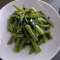 ひ-ﾁｬﾝ's cooksnap of when they made ★簡単！美味い！空芯菜のにんにく炒め★.